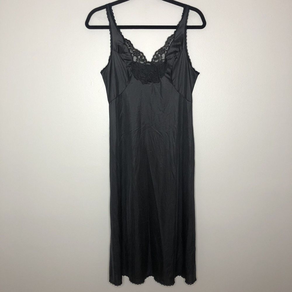 Vintage Dixie Belle Women's 34 Black Lace Trim Fashion Long Full Slip